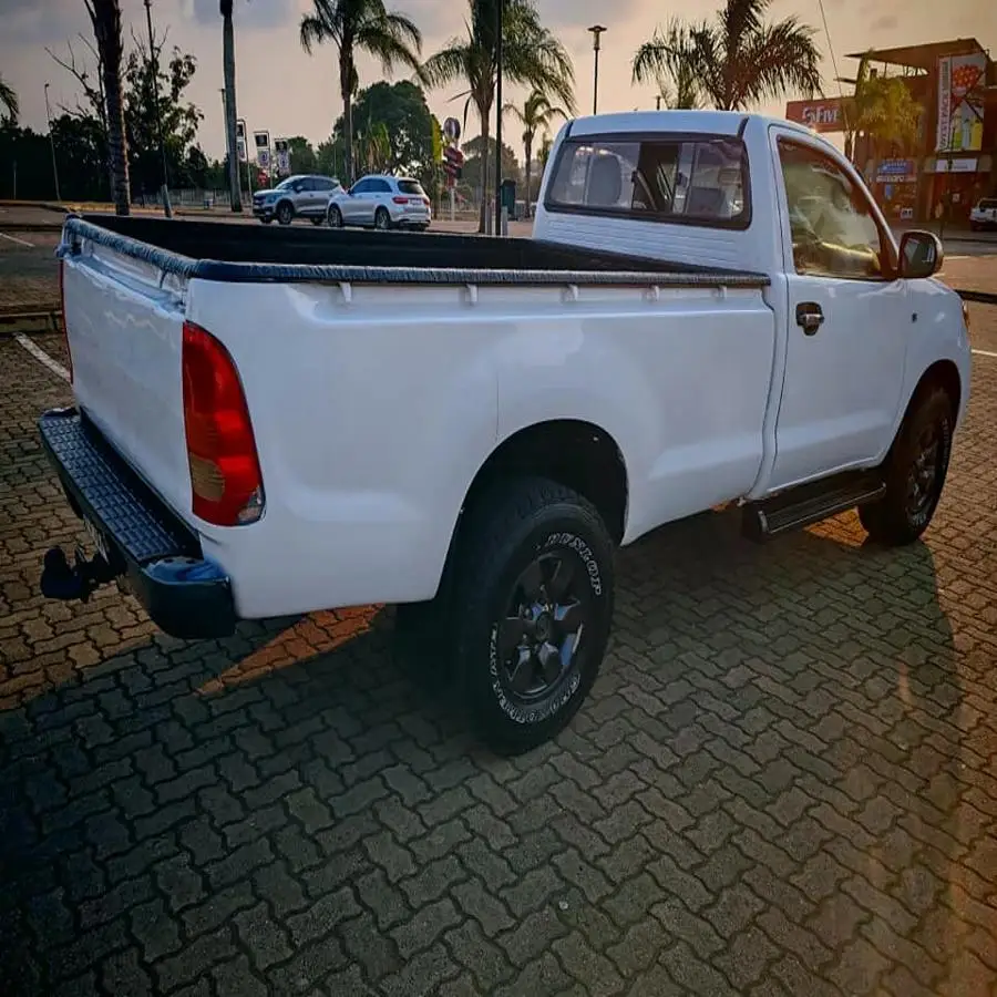 Свежий и чистый хорошо использованный Toyota Hilux история несчастных случаев Лучшая цена левый правый руль для продажи