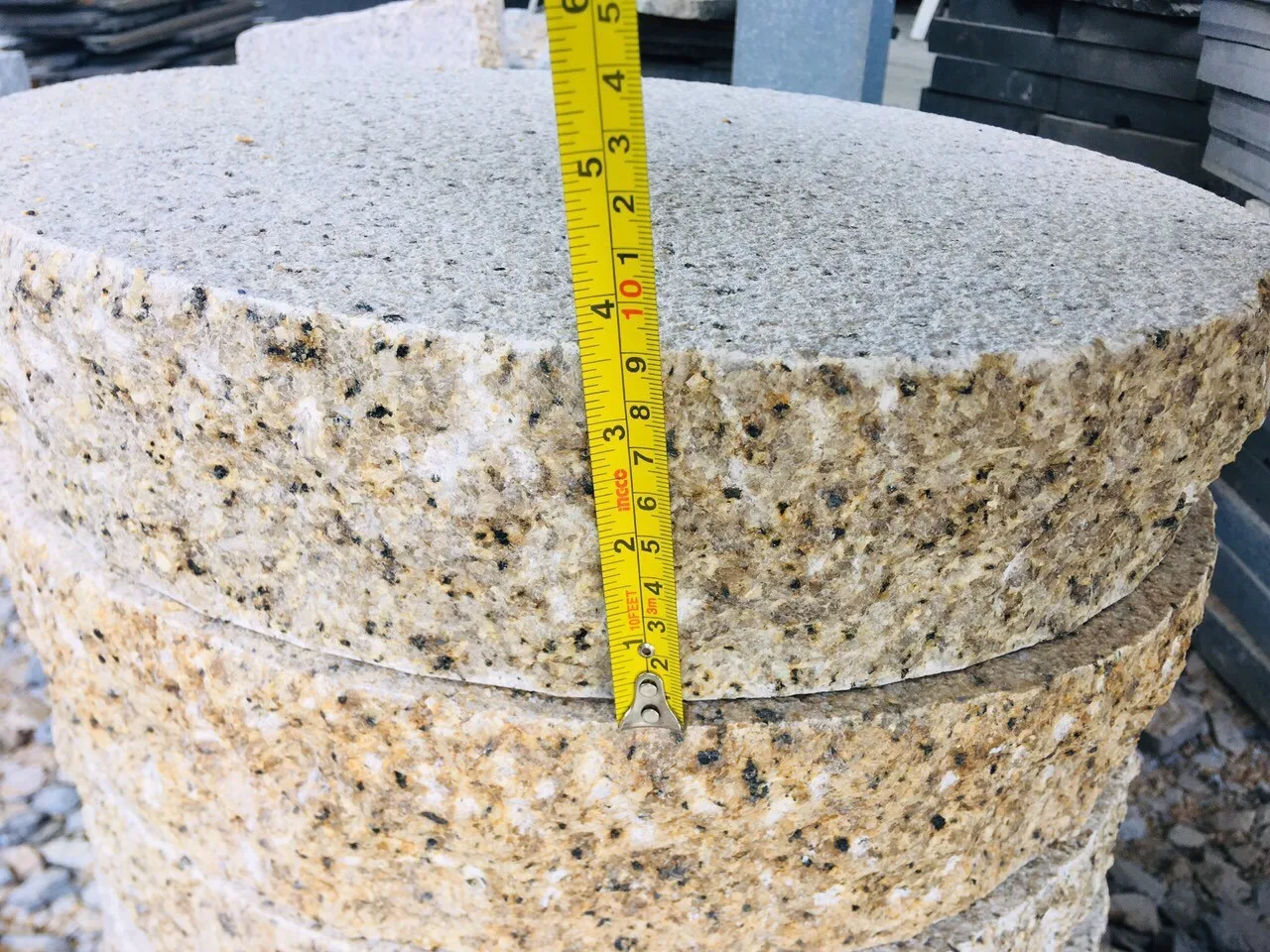 D30cm Round Yellow Granite paver/stepping made of granite stone best quality best choice for exterior decoration made in Vietnam