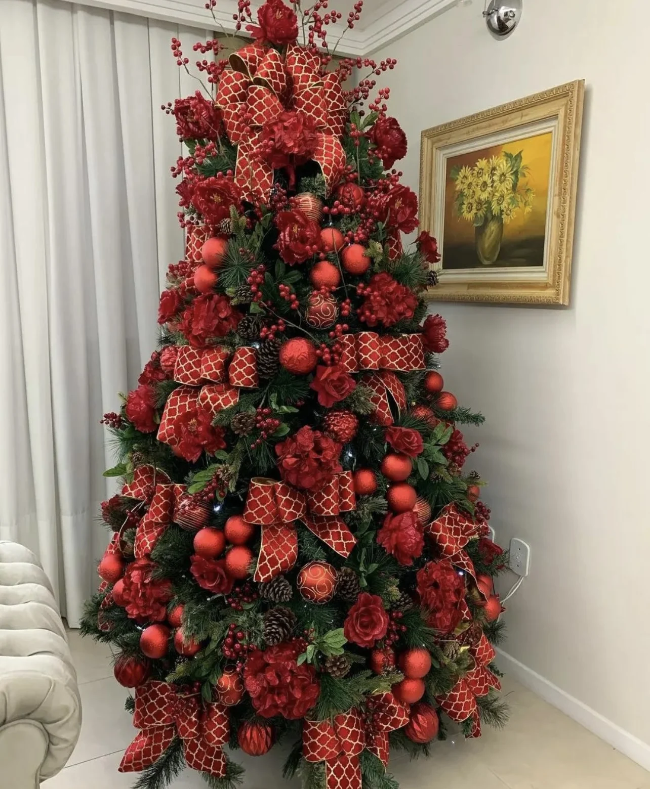 Creating Holiday Magic: Inspiration from Christmas Decoration Events