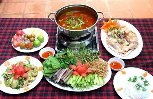 Wholesale TOM YUM FLAVOR Vietnam famous High Quality noodles Good Choice 70 grams Hot Selling ISO 22000 - 2018