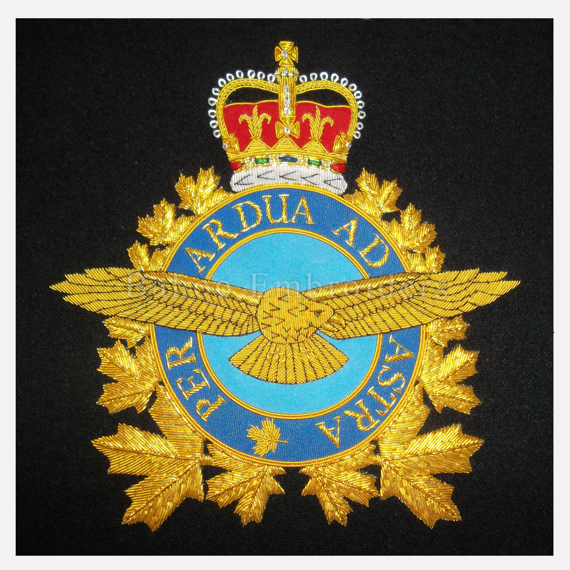ROYAL EAGLE BADGE IN GOLD PER ARDUA  AD ASTRA