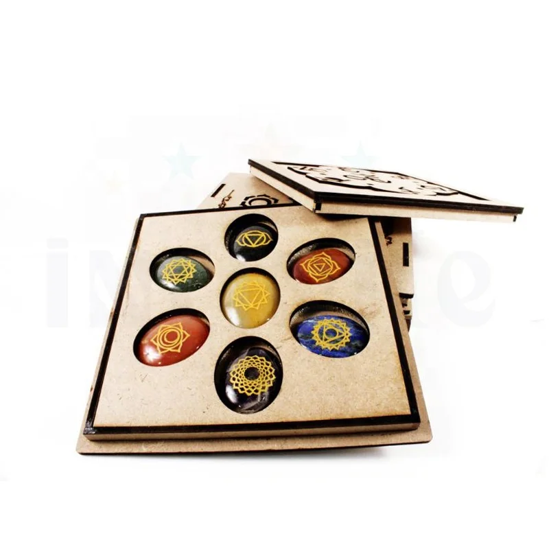 Wholesale 7 Chakra Reiki Set Healing Chakra Crystals Symbol Engraved Palm Pocket Stones For Protection With Wooden Box