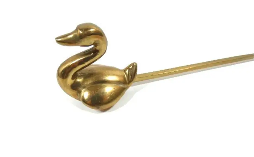 Swan Shape Candle Snuffer & Wick Cutter Set in Elegant Metal with Gold Finished Perfect for Stylish Home and Hotel Decor