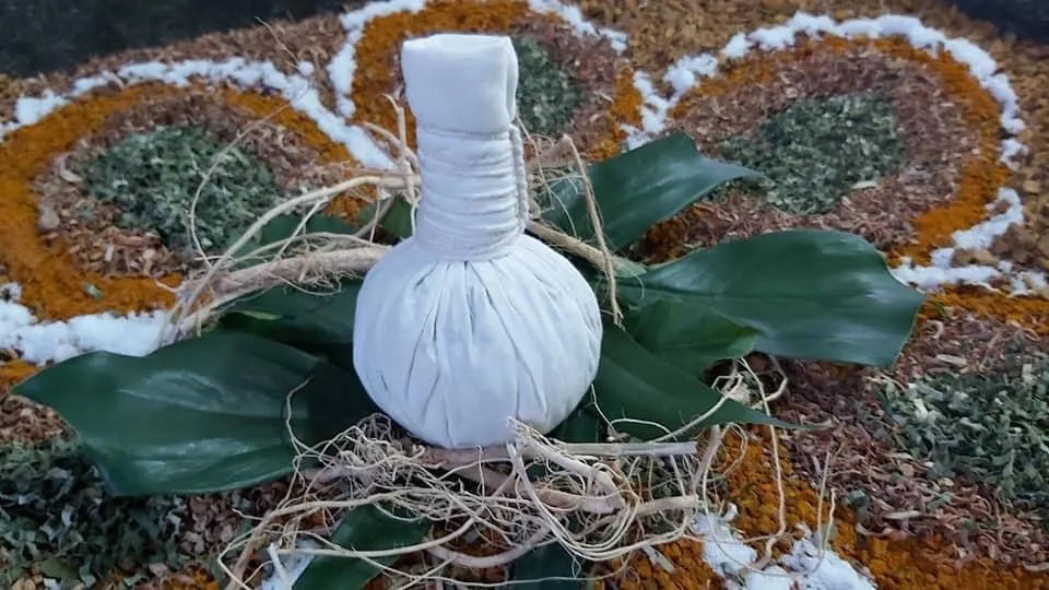 EVE HERBS - Thai Herbal Compress Ball High Quality from Thailand 100% Natural Spa Body Compress Ball