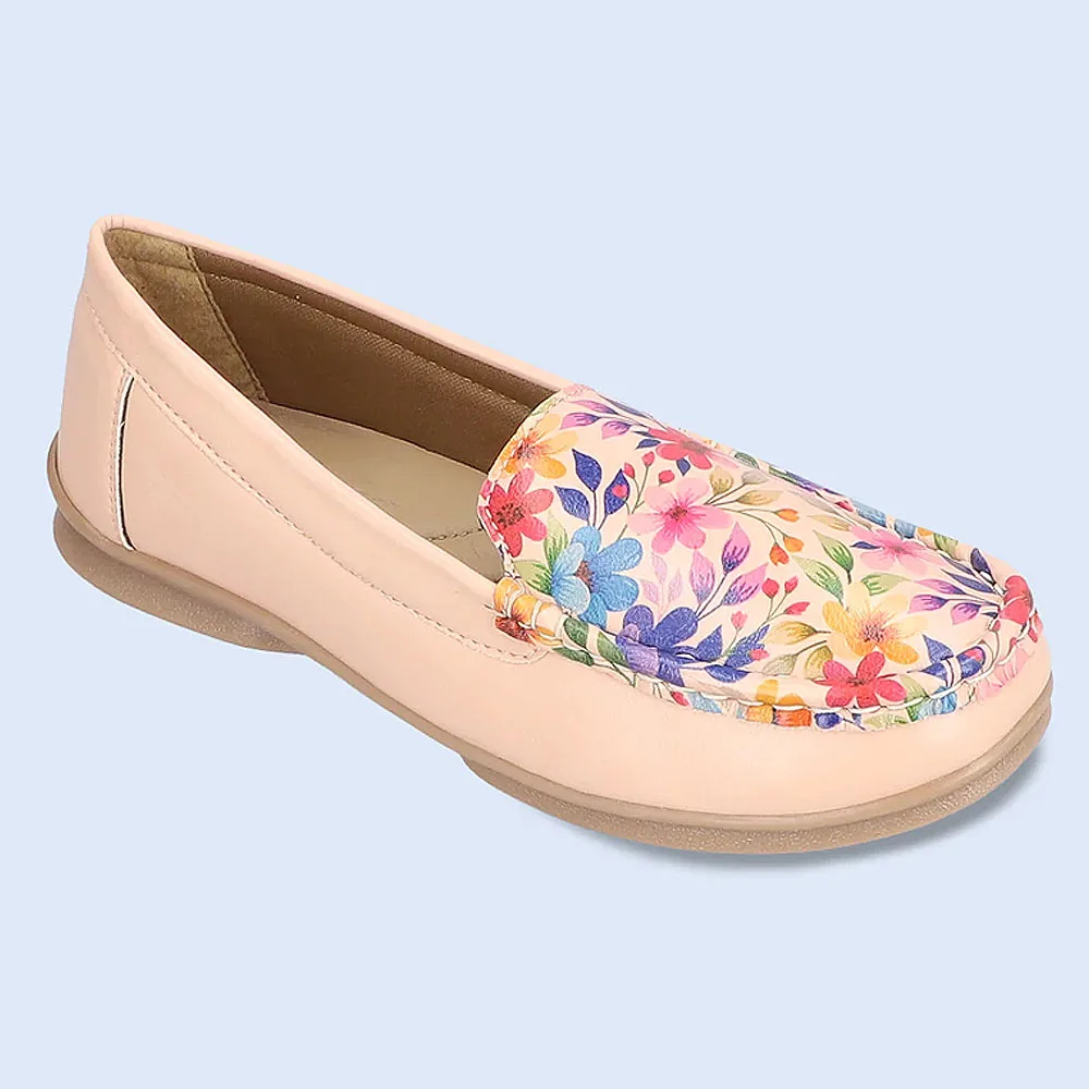 2024 High Quality Comfortable Casual Outdoor Wear Loafer Shoes for Women Printed PU Synthetic Leather round Toe Soft TPR Outsole