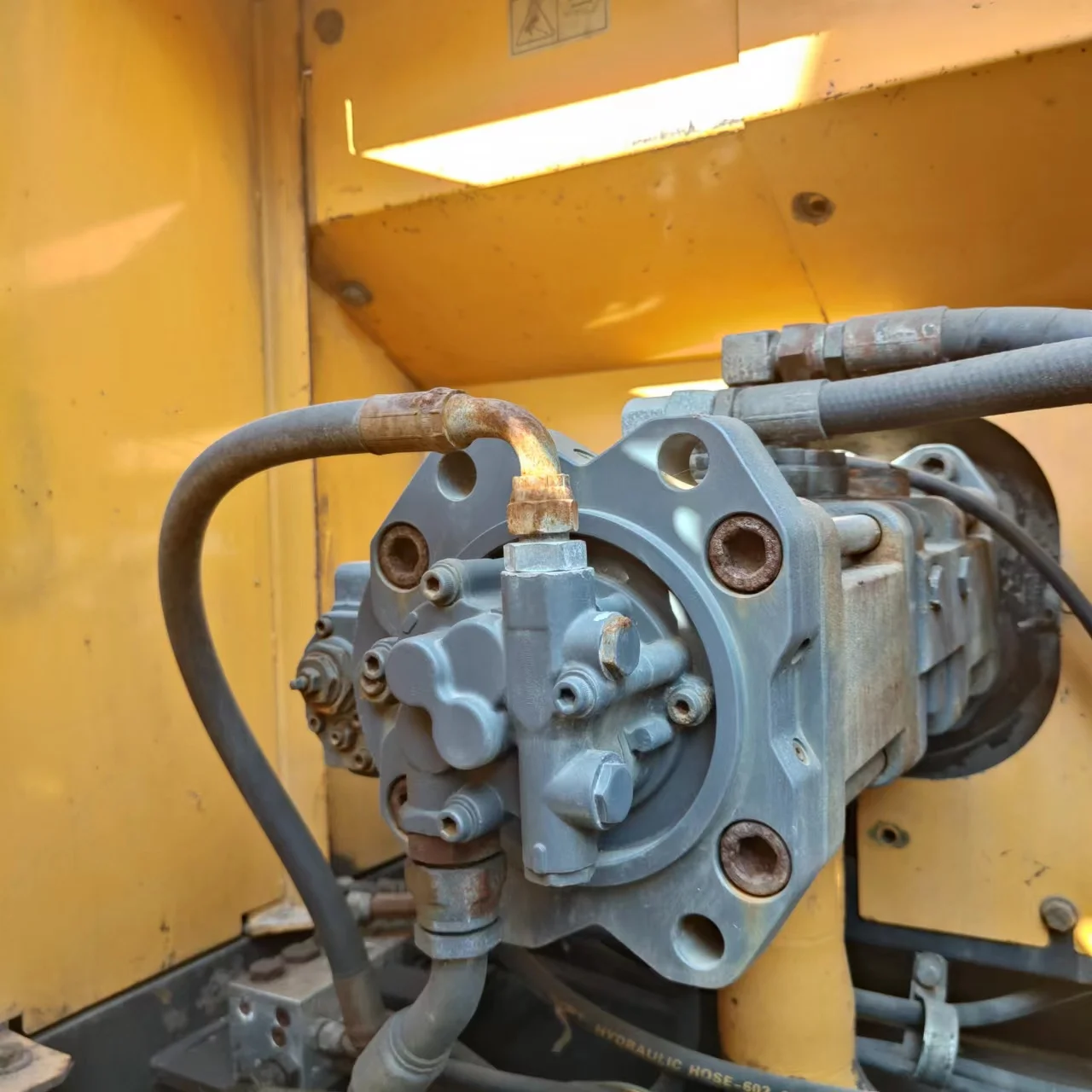 Used Korea original Hyundai R215-9C hydraulic crawler excavator digger hot selling construction equipment in China