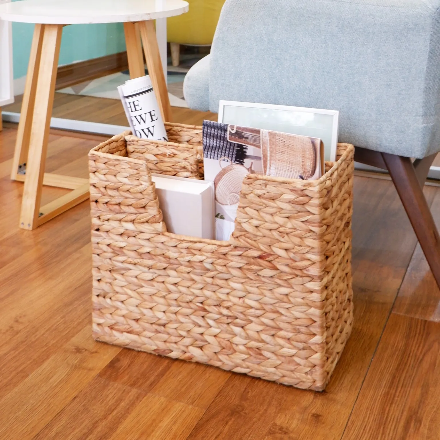 Newspaper holder magazine storage basket water hyacinth stand racks for brochures and magazines in living room