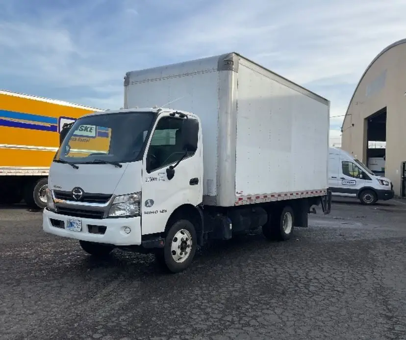 Новая заводская цена для 2019/2020 Hino 155 Легкие Грузовые грузовые автомобили легкие и средние продажи