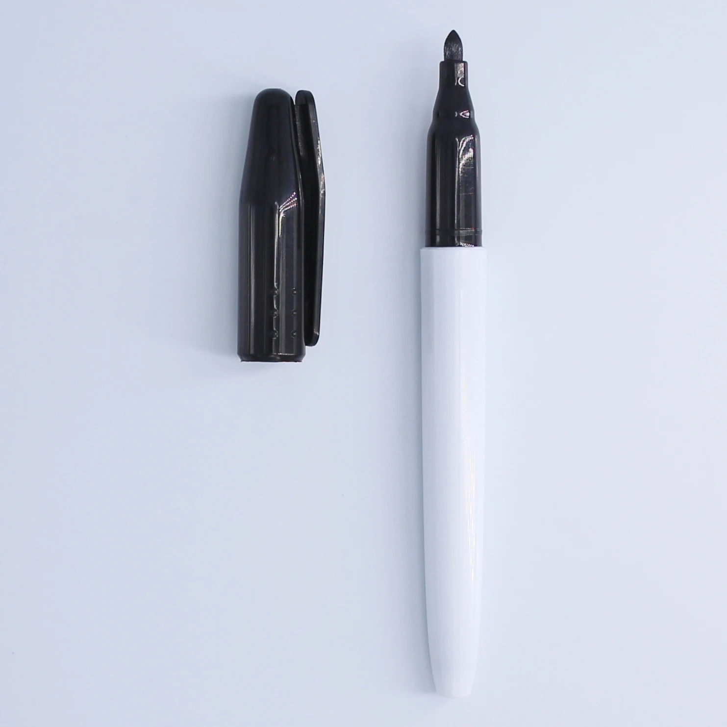 Dry erase classic design fine point tip whiteboard marker