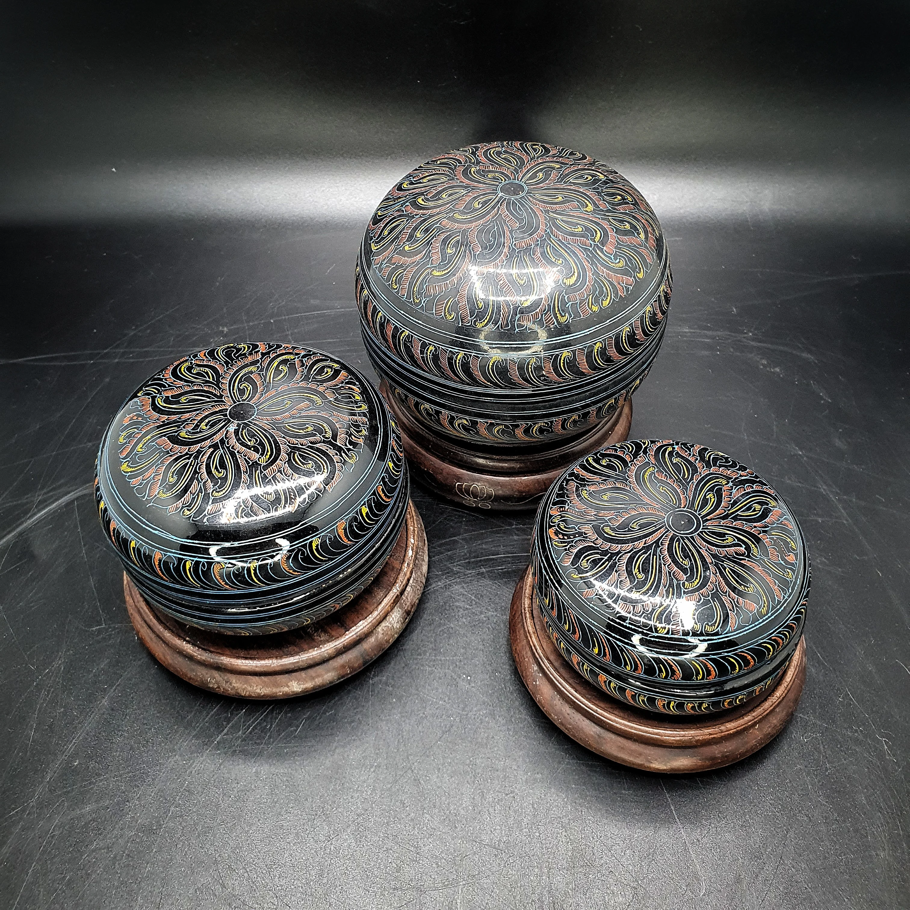 Antique Group Of Myanmar Lacquer Ware Receptacle for betel Round Shape Decorated With Floral Design For Collect Home Decor