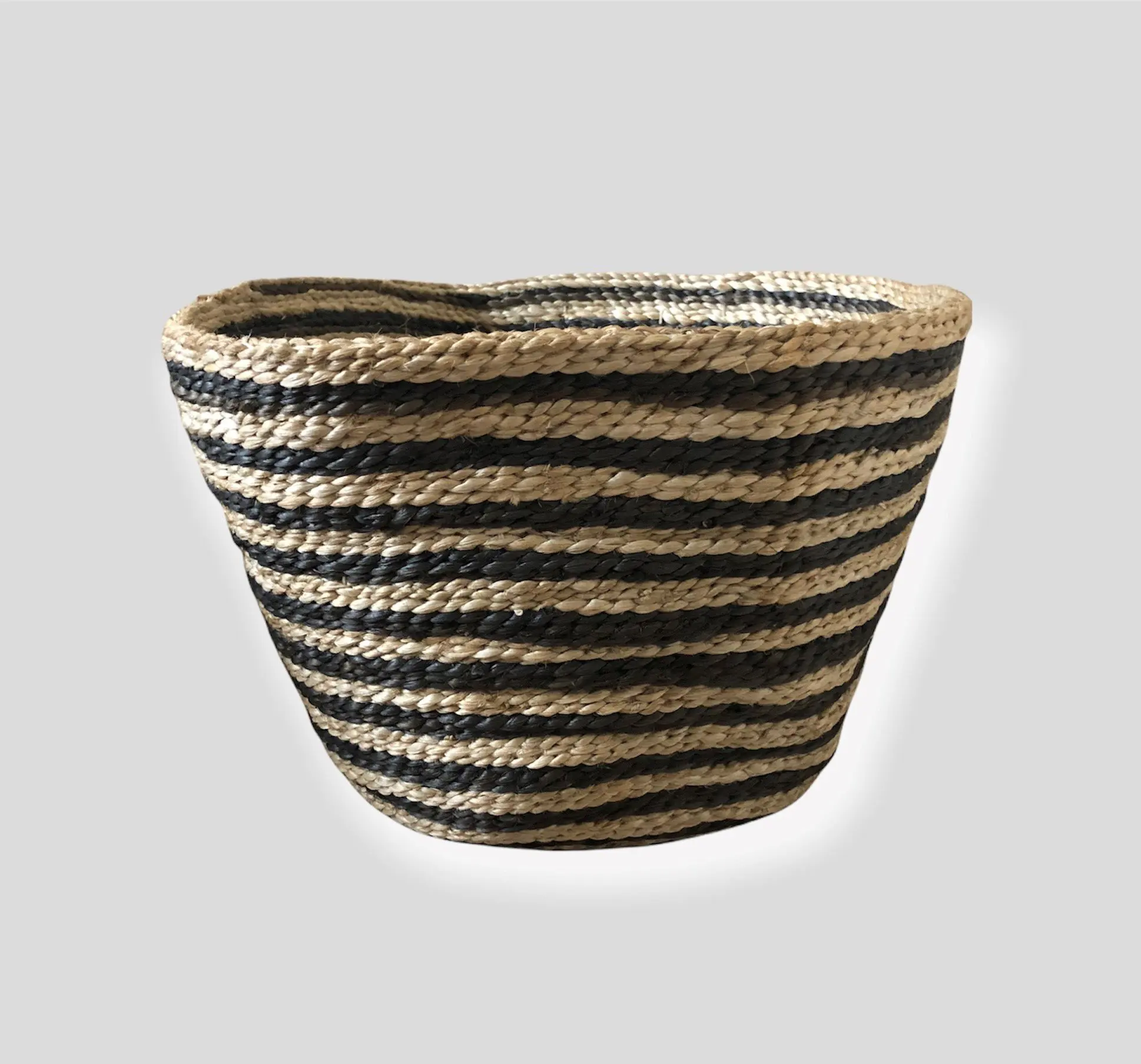 Natural Organic Handy Crafts Medium Black and Natural Seagrass Calista Tote Basket in 2022 Basket tote, World market, Sea grass