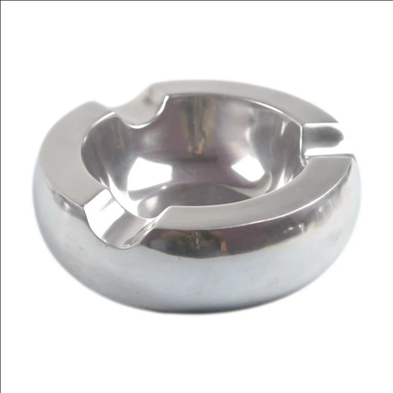 Brilliant Design Round Shape Metal Ashtray Traditional Design Handmade Wholesale Ashtray Customized Size Metal Ashtray