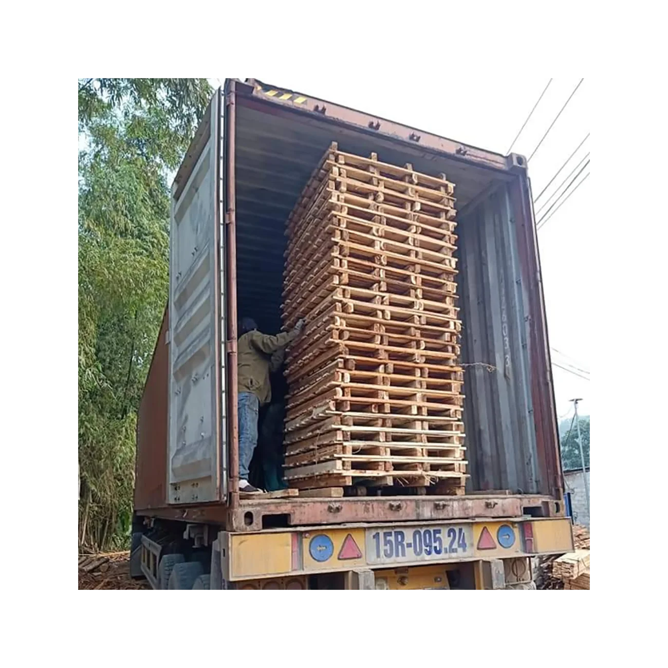 Epal Wooden Pallet Water Bottle Storage/Plastic Pallet Style Logistics/Top Quality New and used Epal Euro Wood Pallets