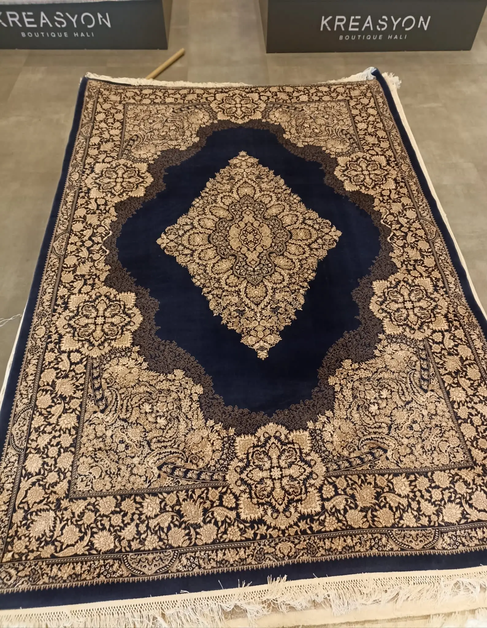 Area Rugs made silk viscose yarn