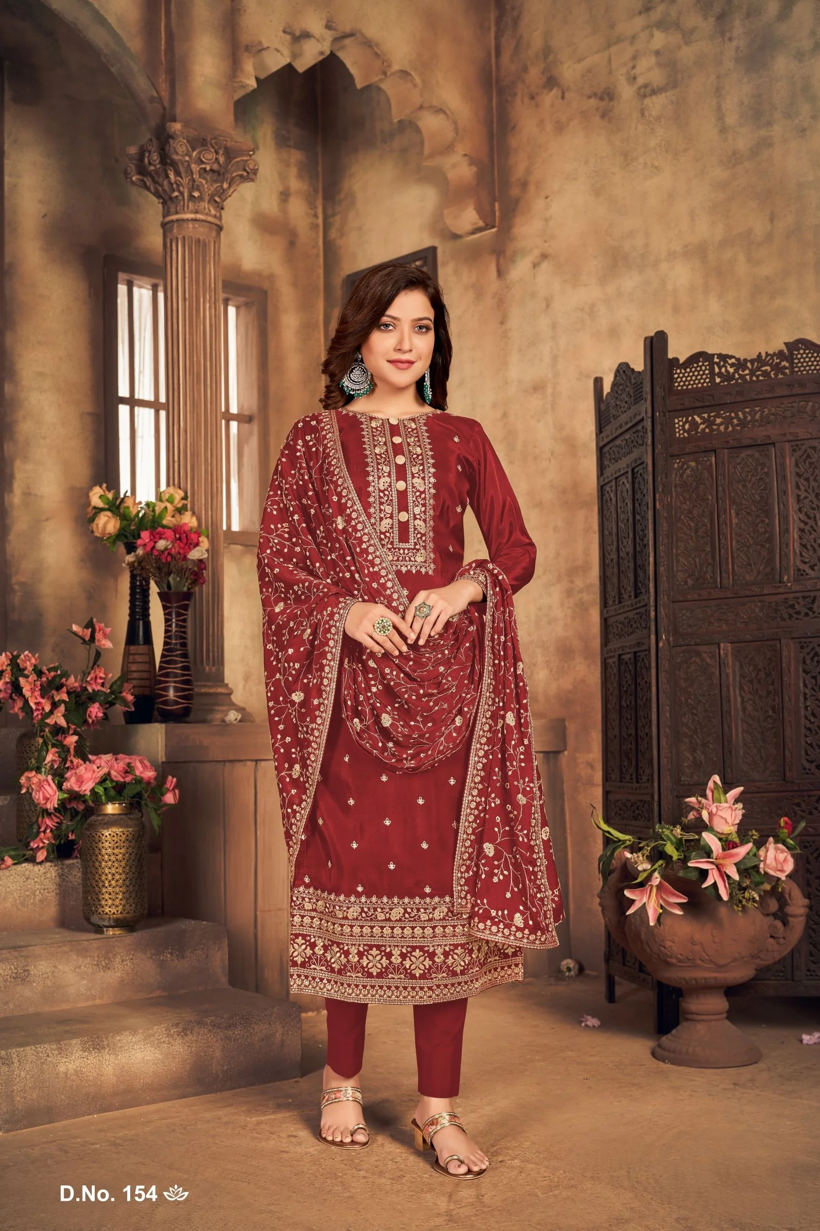 New Modern Ladies Salwar Suit Pakistani and Indian Women Salwar Kameez at Wholesale Price From India