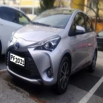 5-door hatchbacks -4-door sedans with Front-engine-front-wheel-drive Used Toyota Yaris (XP150)/Toyota Vios for sale