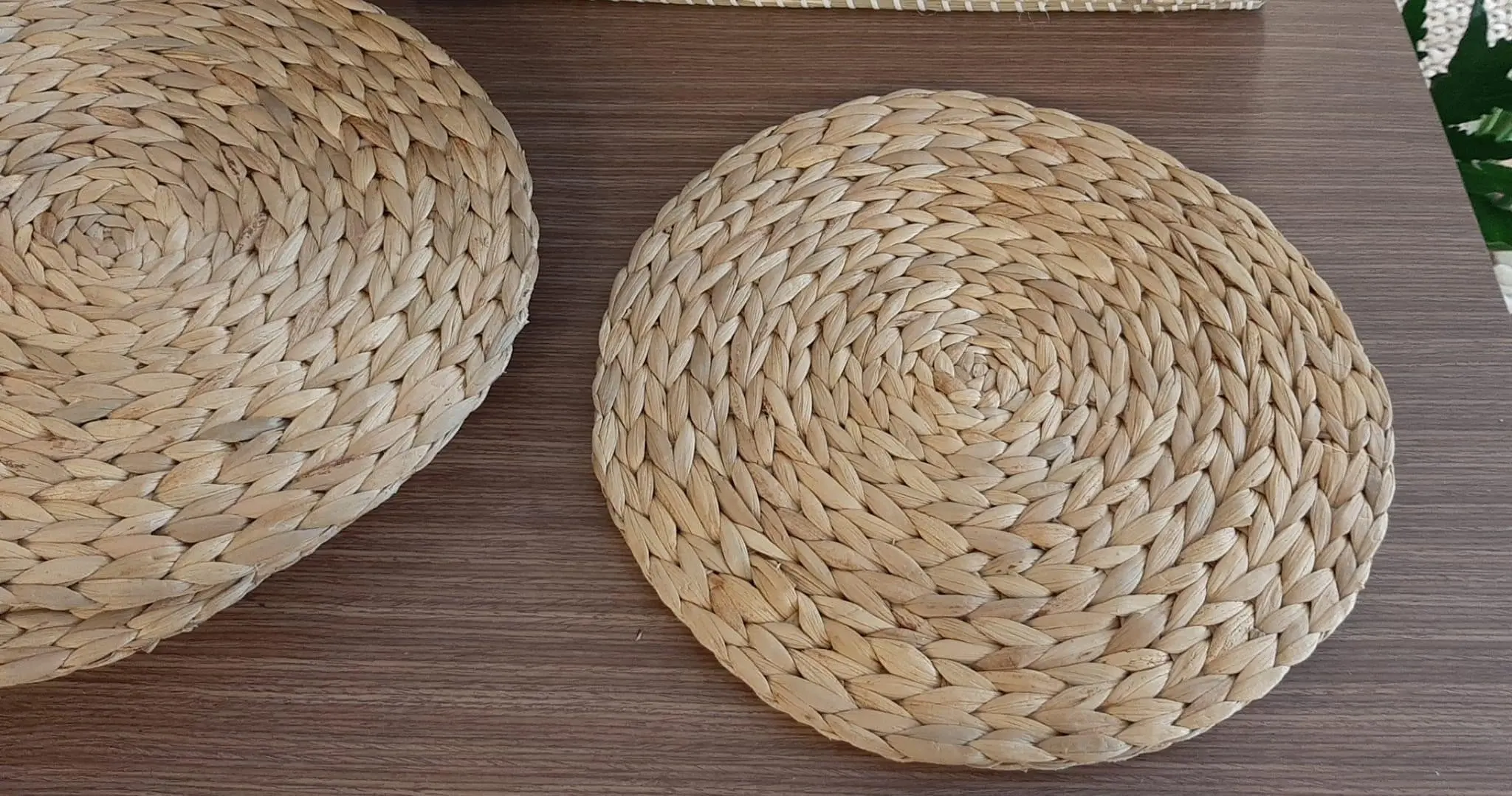Amazon Top Selling 2022 OEM Service Water Hyacinth Round Carpets Table Mats Low MOQ HUNG TAM VN from Vietnam