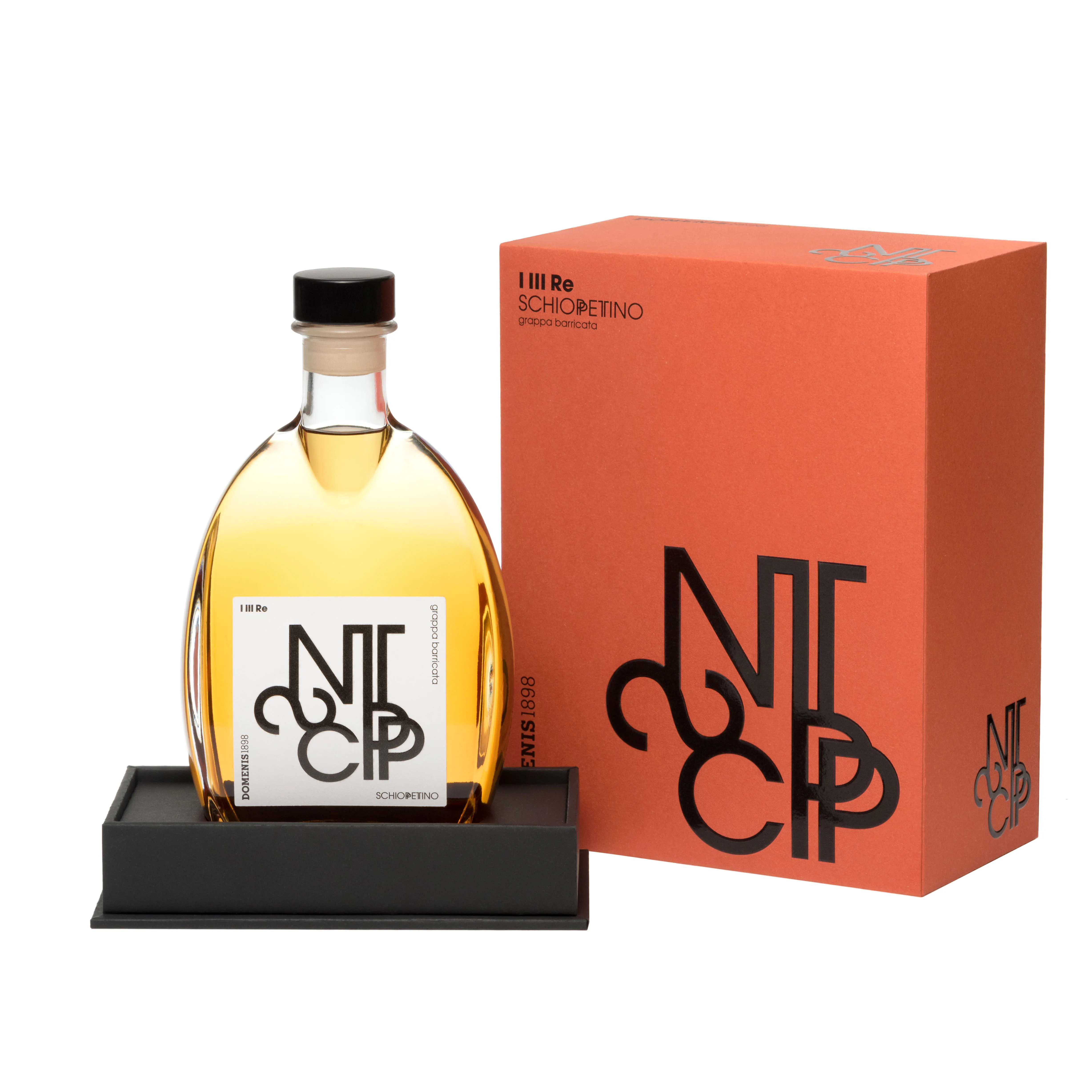 High Quality Awarded Italian Barrique Aged Grappa I III RE Schioppettino in unique box 70cl