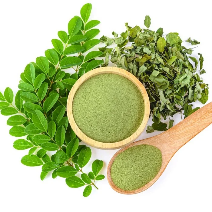 Поддержка фабрики Moringa бесплатный образец высококачественный органический порошок из листьев Моринги экстракт 10:1 для напитков