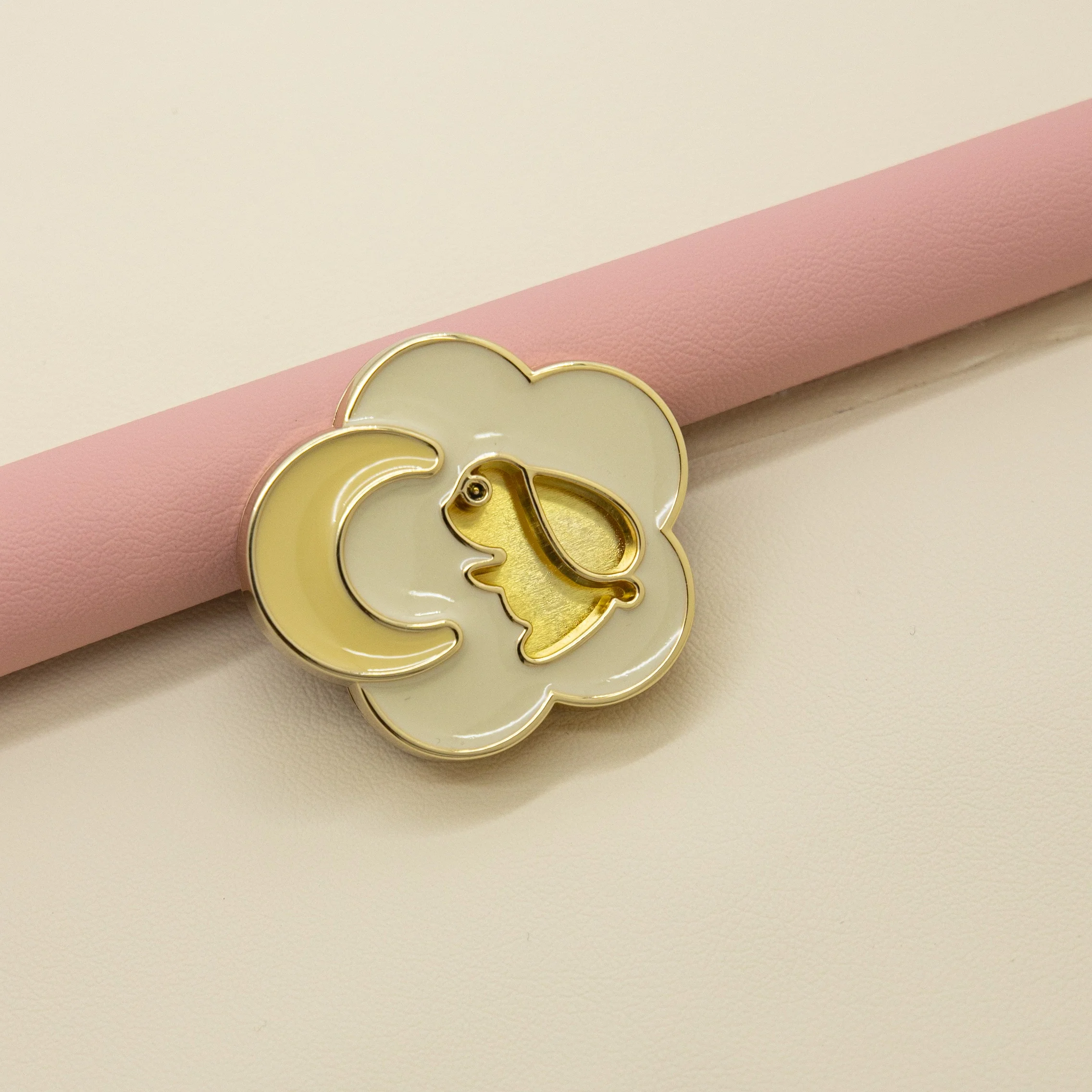 Custom Decorative Hardware Magnet lock Buckle for bag Hardware & Accessories latest design