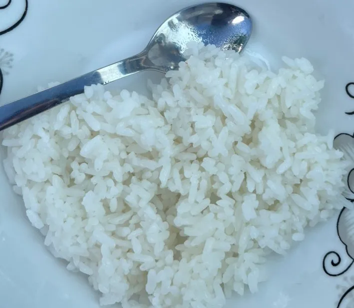 BEST SELLING VIETNAMESE 5% BROKEN AND SORTEXED SHORT GRAIN RICE  LE RIZ VIETNAMINE PRICE FROM JCC RICE FACTORY