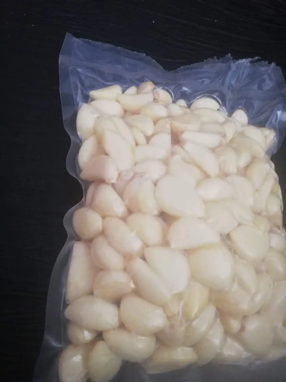 PEELED GARLIC in vacuum bag 1kg