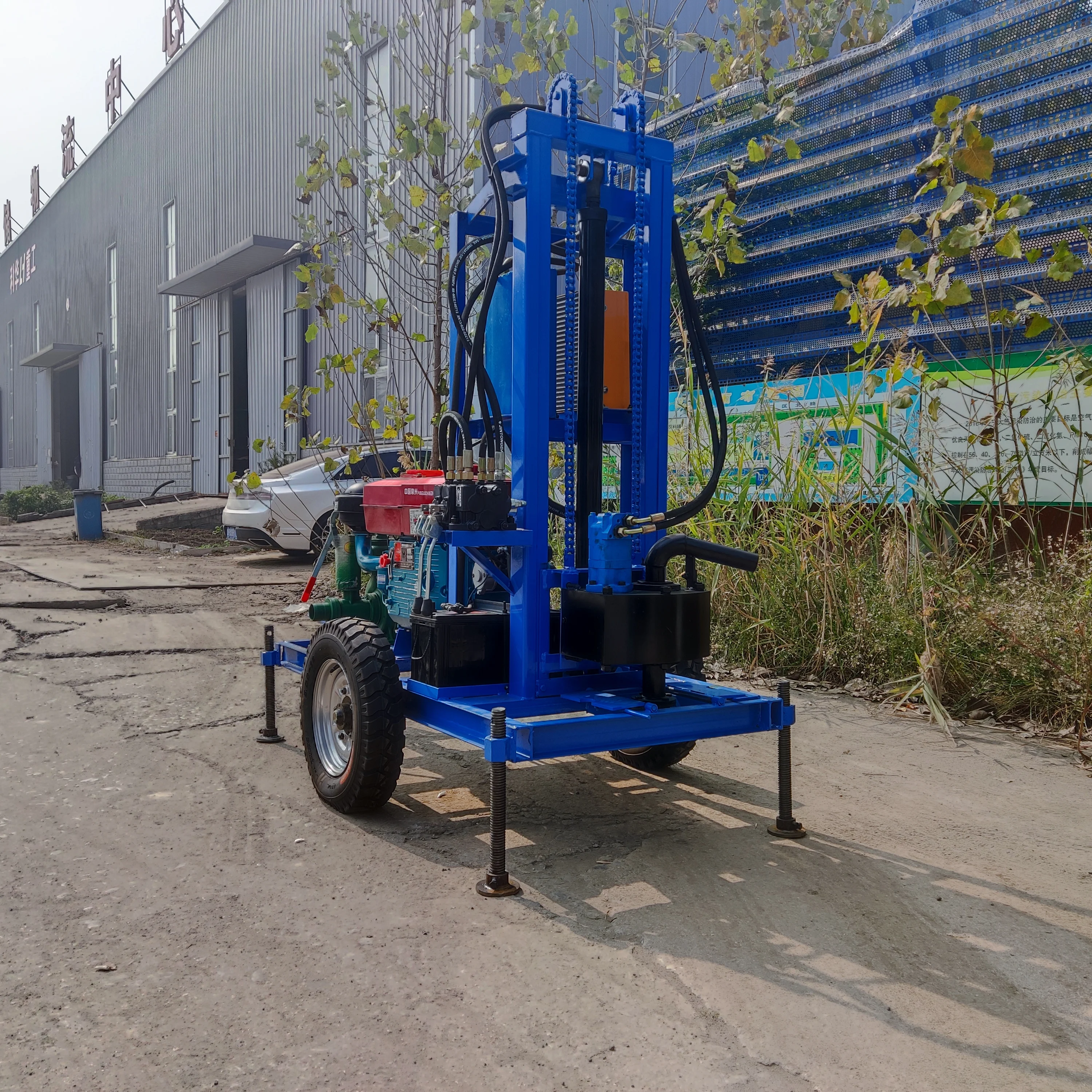 Буровая установка для глубоких дизельных скважин 22HP150m продажи в Южной Африке и Чили скважинный сверлильный станок