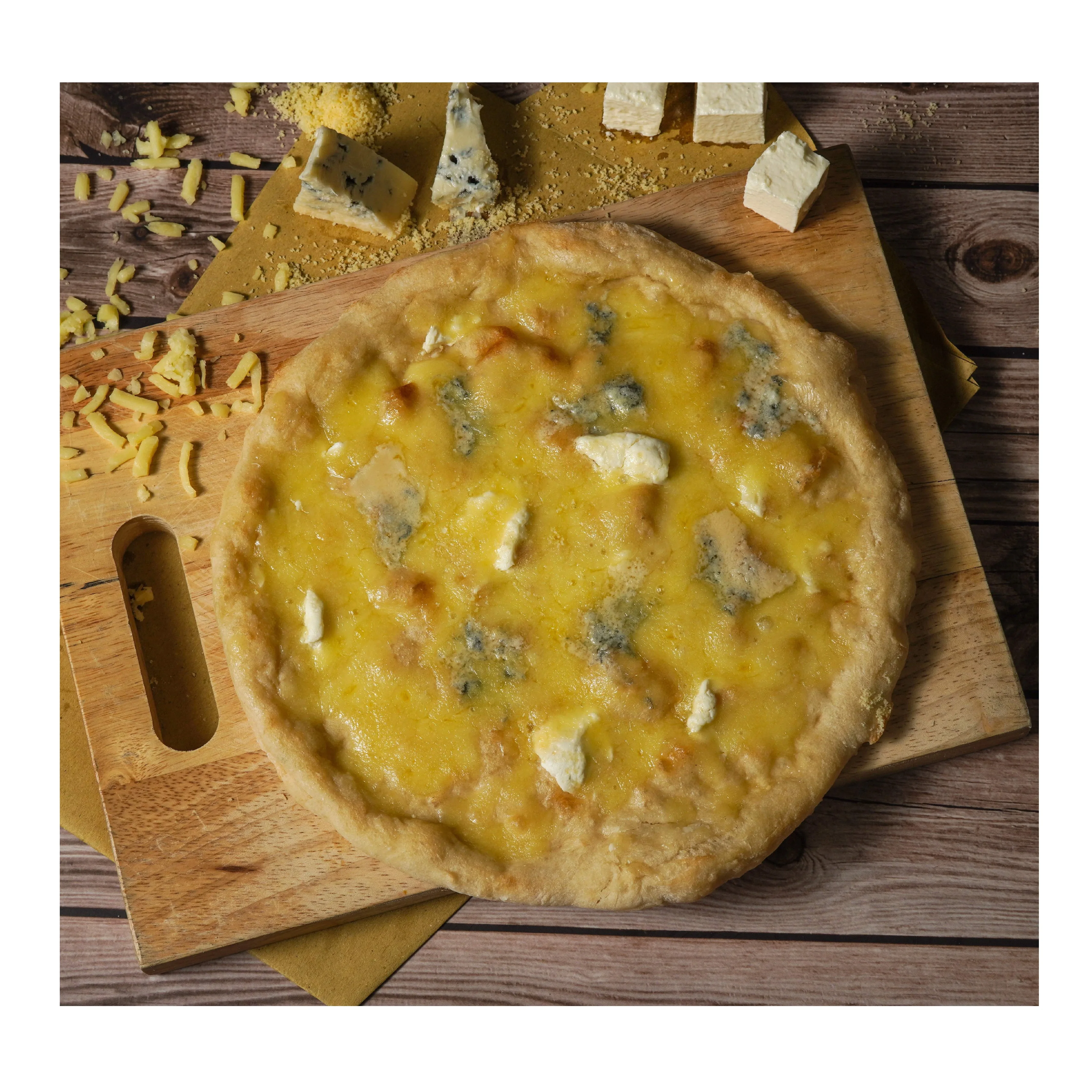 Кремовое основное блюдо со вкусом замороженной пиццы Quattro formкомфорт 9 'запеченная пушистая и жевательная текстура, Произведено во Вьетнаме