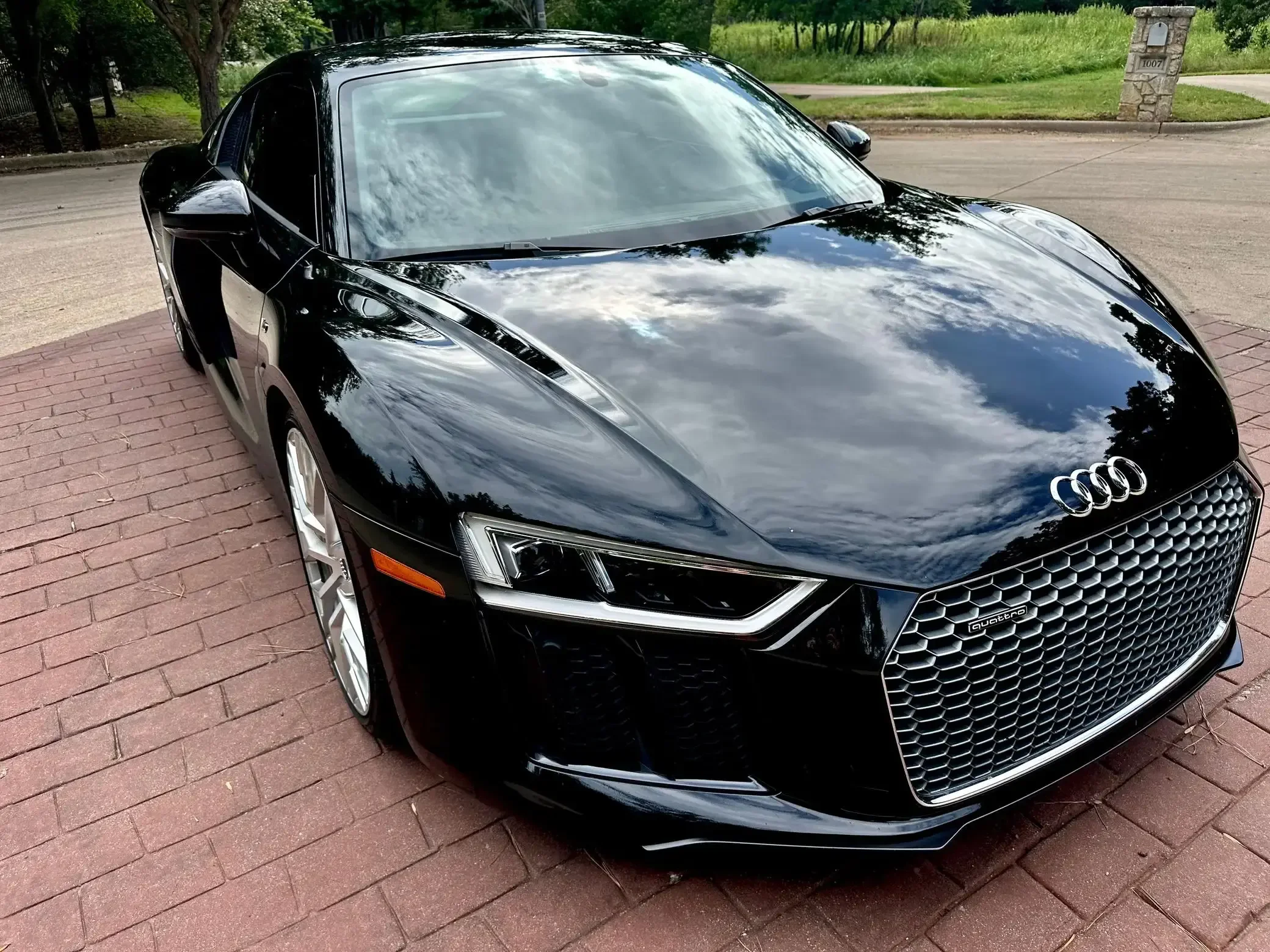 Подержанный 2021 Aud i R8 V10 купе