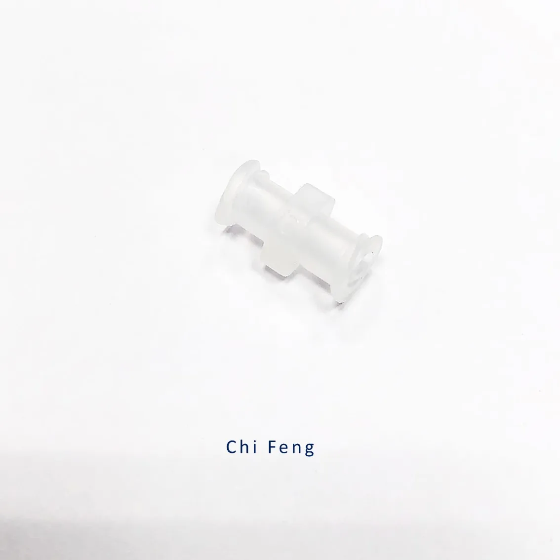 22A016 Coupler Female luer to female luer adapter