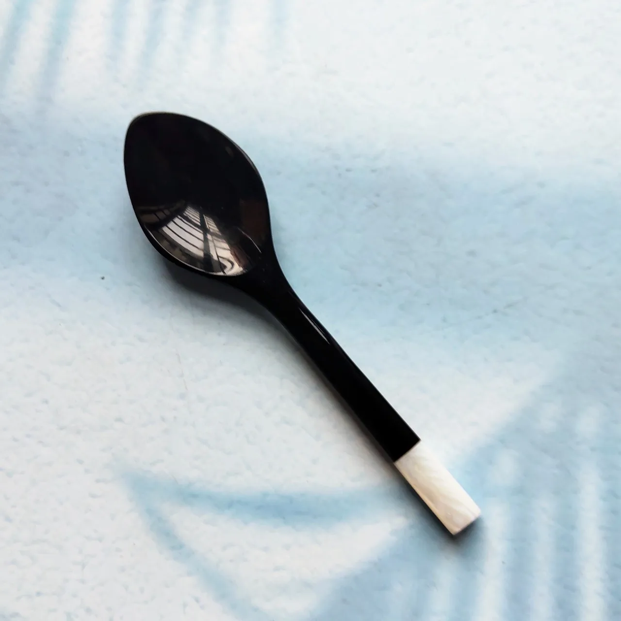 Оптовая продажа ложка из буйвола черного рога быка 14 см Высококачественная посуда декоративный рожок набор столовых приборов сделано во Вьетнаме