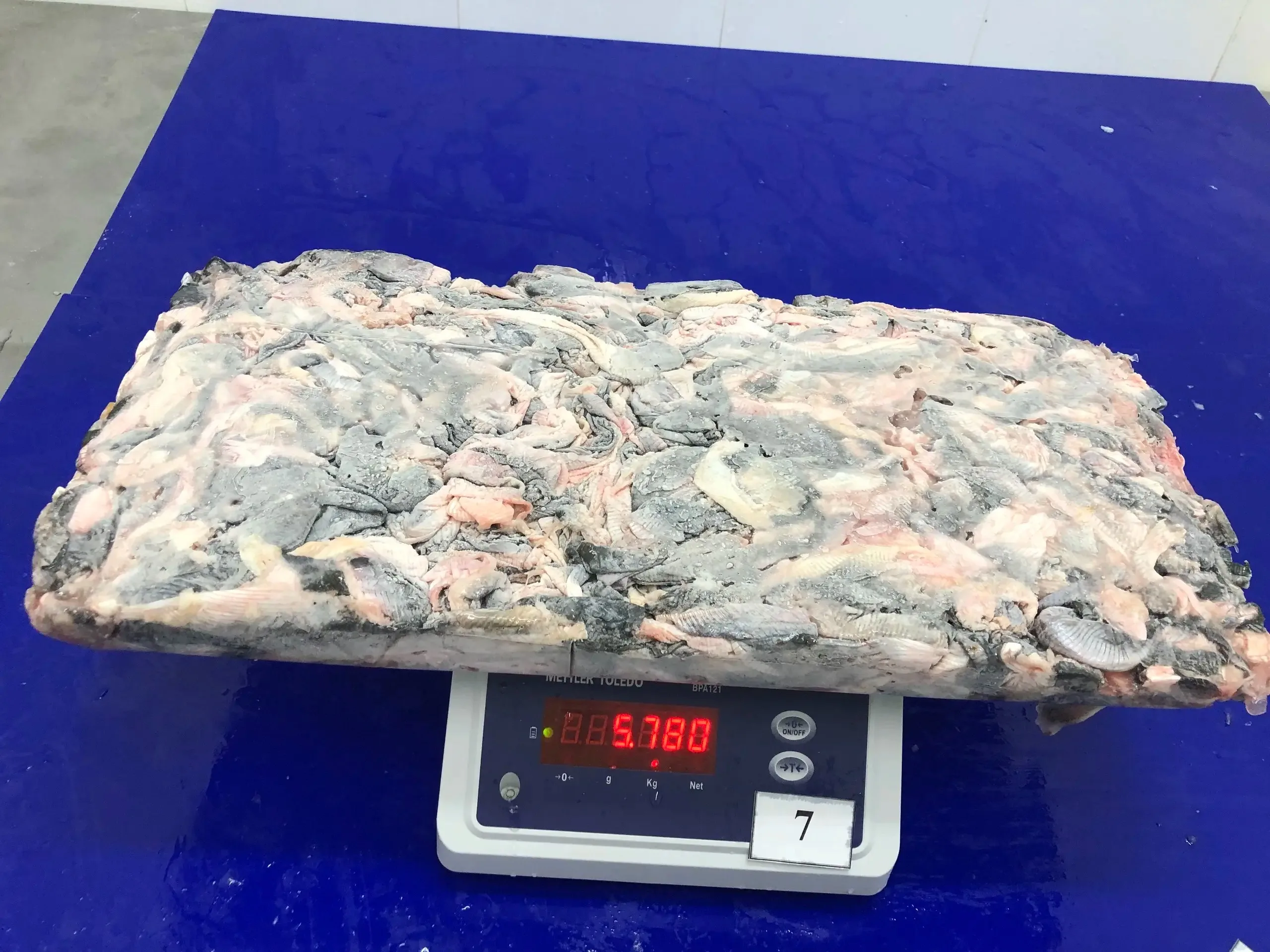 HOT SALE FROZEN BASA FISH SKIN MAKING DELICIOUS SNACKS WITH CHEAP PRICE AND HIGH NUTRITION