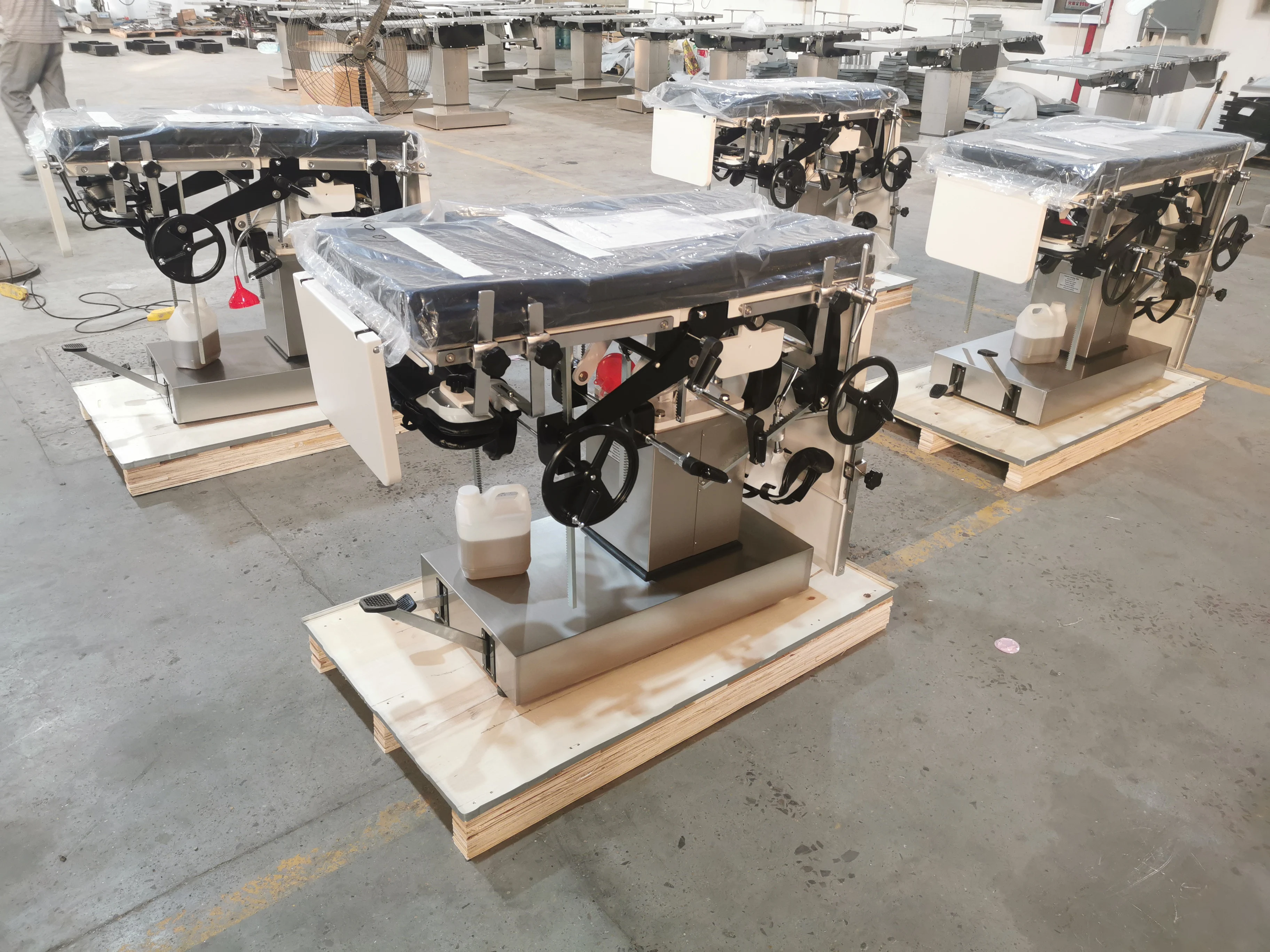 FN-3001Manual операционная кровать с тормозным гидравлическим рабочим столом 304 нержавеющей стали