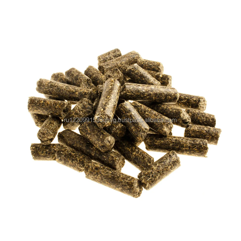 Feed pellet for feeding dairy and beef cattle multicomponent product rich in protein and fiber