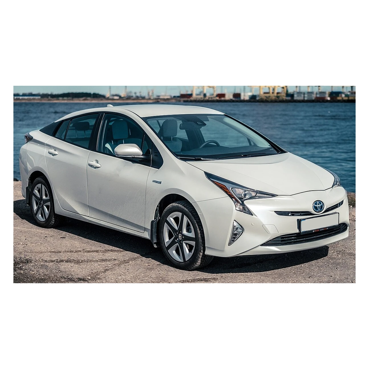Toyota Prius Touring Sports б/у ручное использование/Автомобильный турбо 8 л Автомобильный свет/темная кожа R16 бензин/Дизель/опции топлива аукционная цена