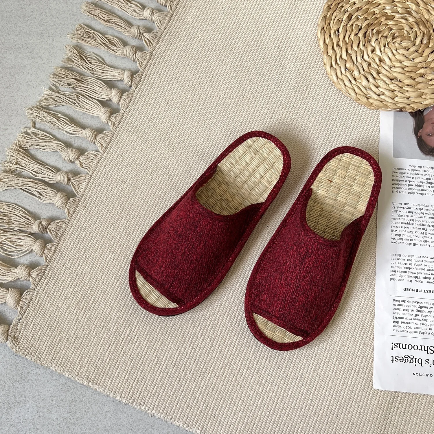 Factory Price GENUINE LEATHER All Season Closed Toe Home Slippers Recyclable Natural Color Seagrass Water Hyacinth Fur