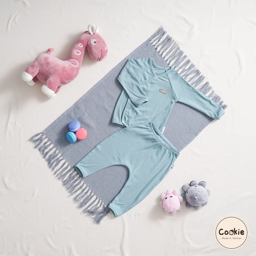 Customized logo 95% cotton 5% elastane Unisex Newborn Baby Set with a long-sleeve cross front top & elastic waist pants