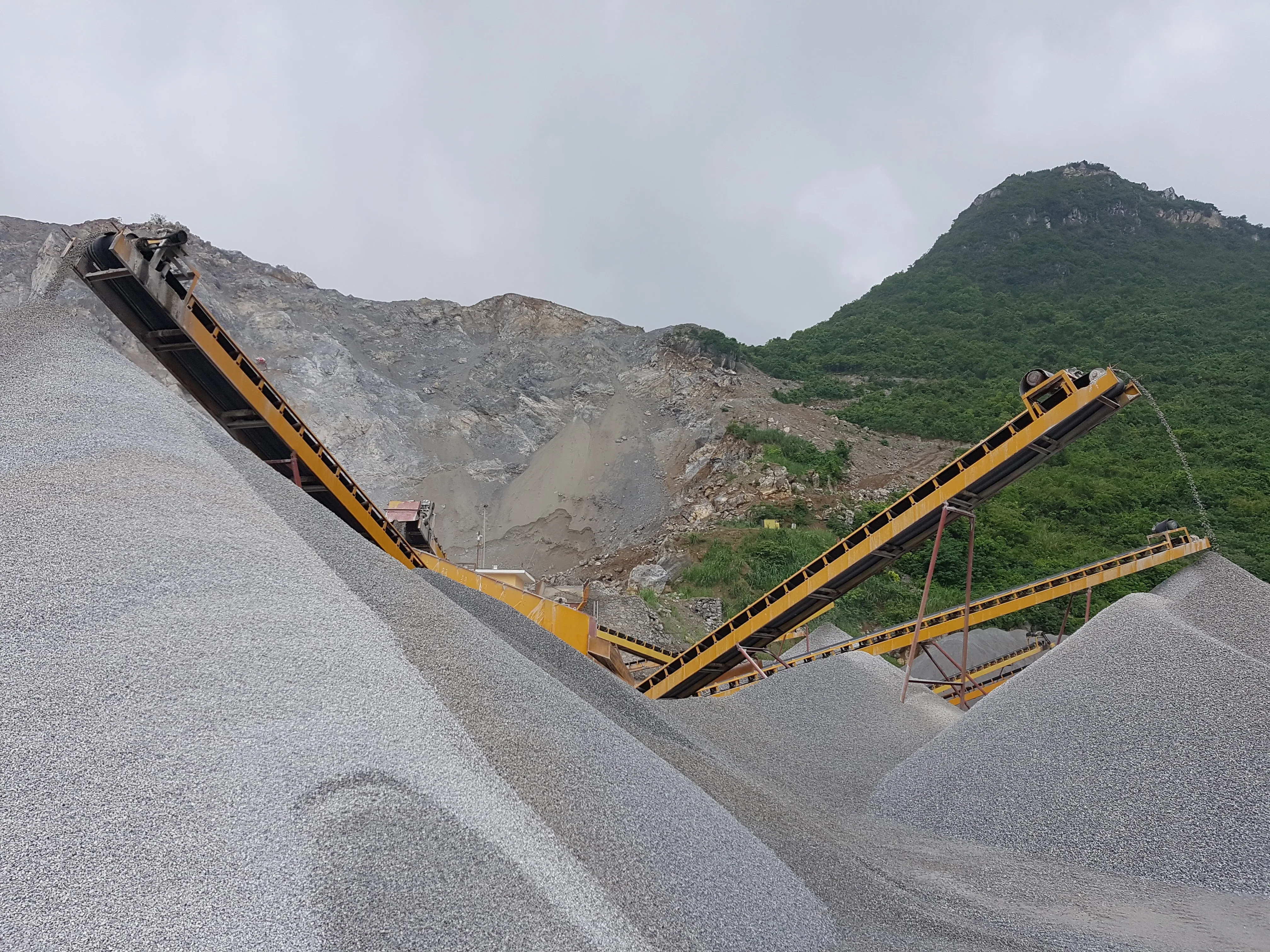 Wholesale Quality Factory Direct Natural Dolomite Industrial Grade for Sale Contact us for Best Price