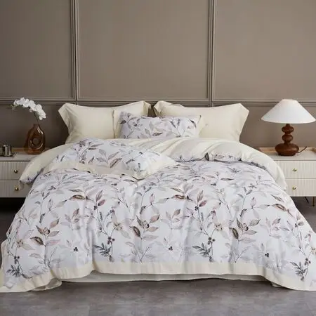 Комплект постельного белья из натуральной ткани