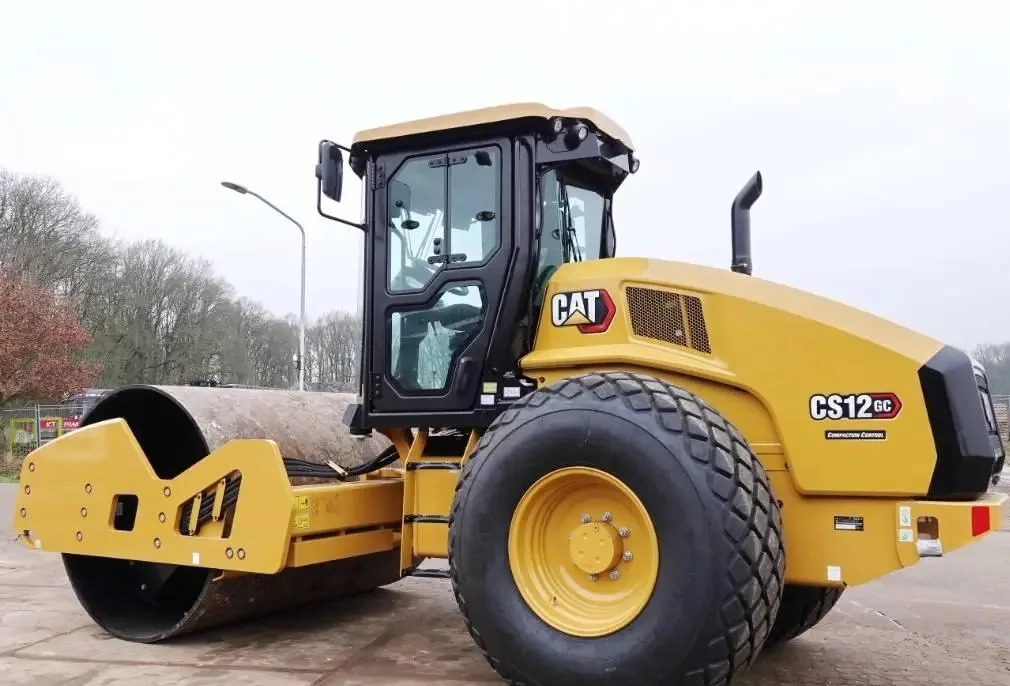 Caterpillar CS12 GC одинарные барабанные ролики 2021 по доступной цене