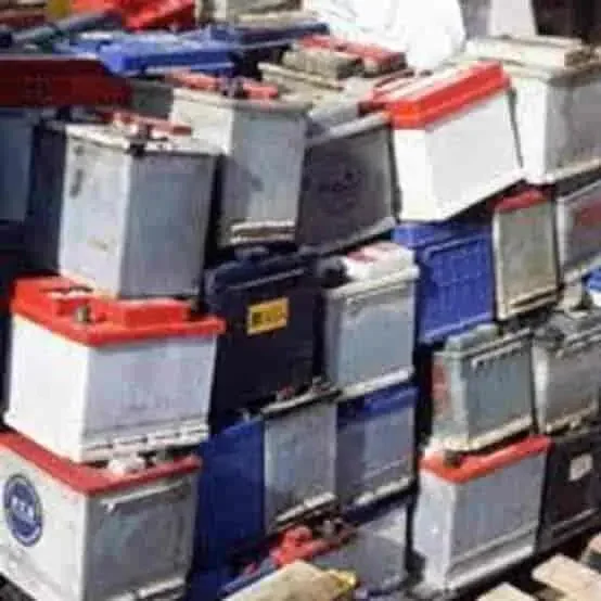 Лом свинцовых аккумуляторов/лом подержанных автомобильных аккумуляторов/осушенный свинцово-кислотный аккумулятор