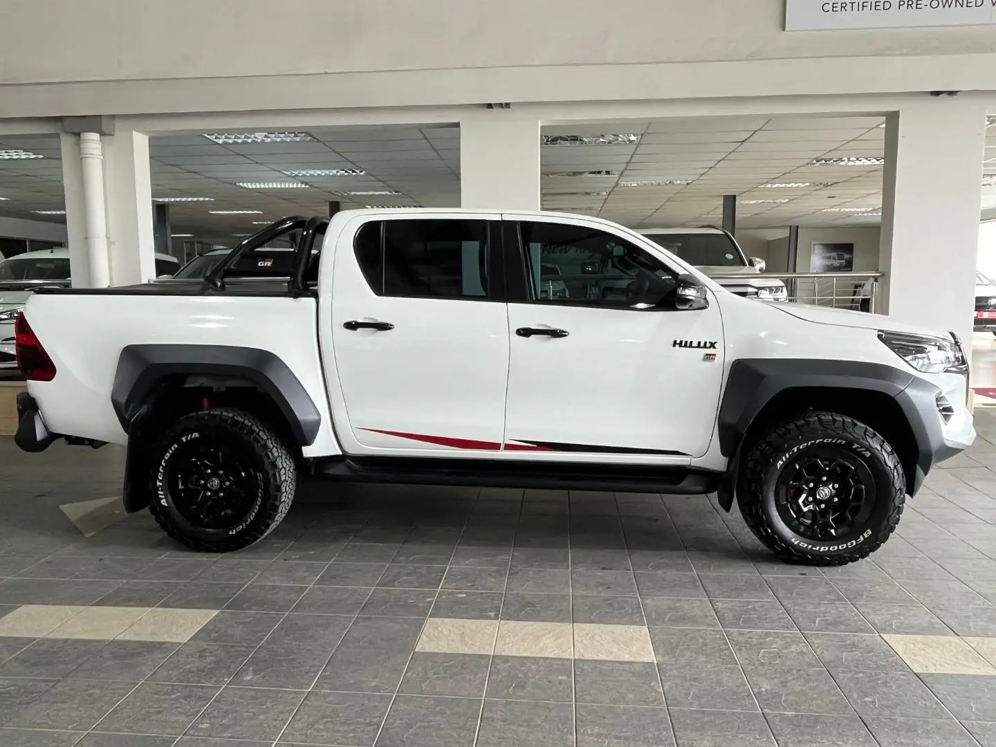 Подержанный 2019-2024 Toyota Hilux двойная кабина б/у механическая коробка передач газовое топливо 8л металлический багажник на крышу тканевые сиденья AWD RHD