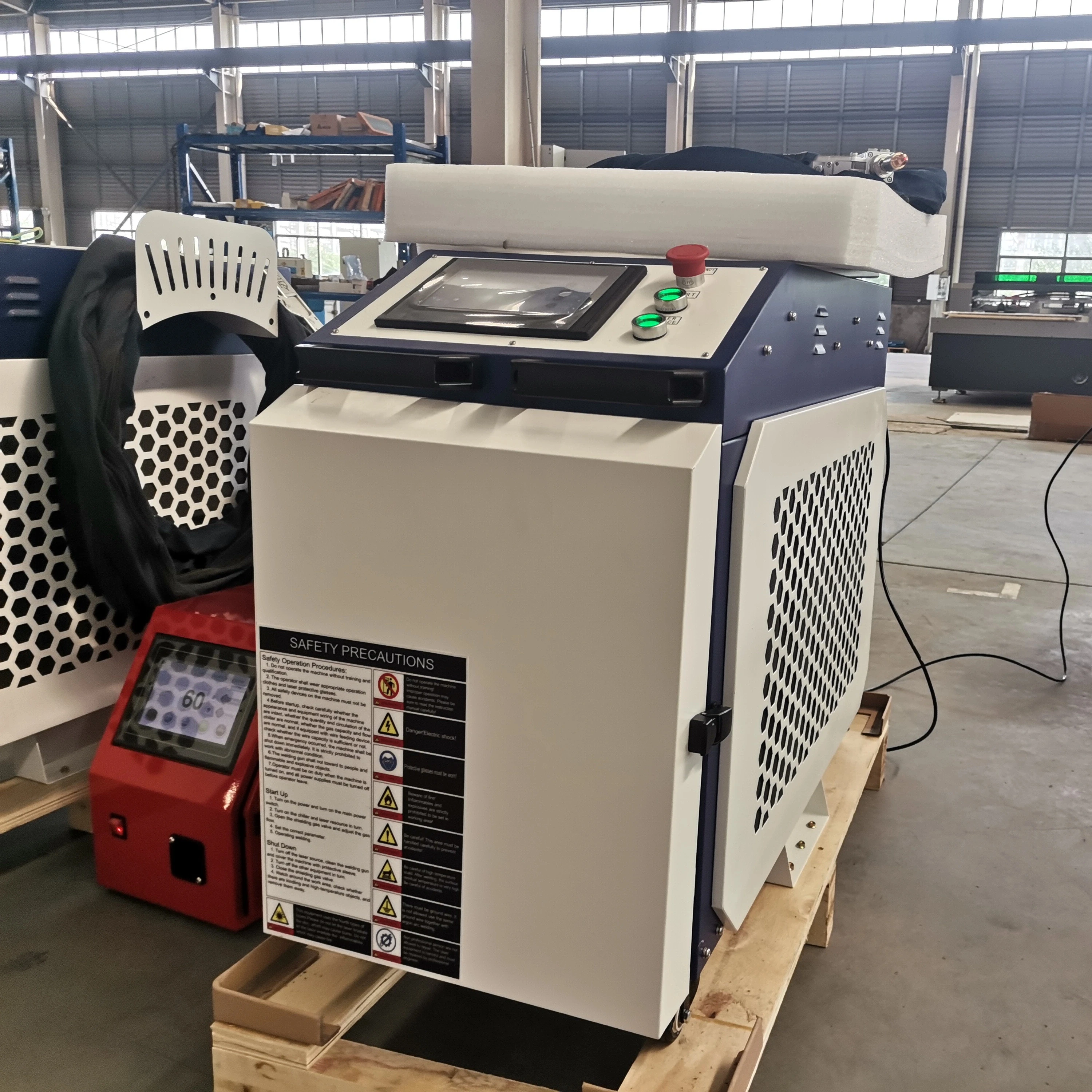 SUDA лазерный сварочный аппарат портативный CNC 3000 Вт ручной для очистки металлической поверхности