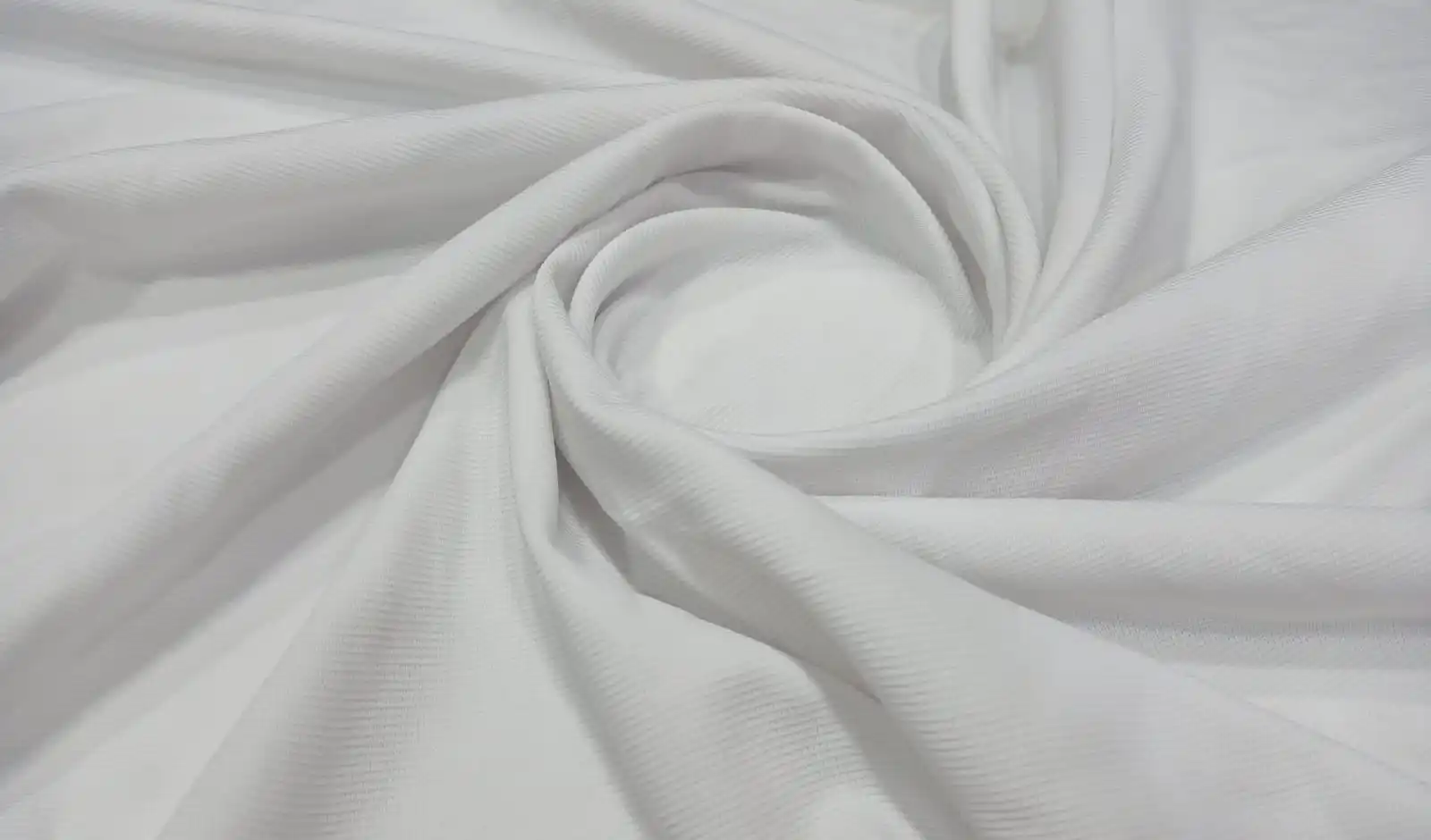 Pro-Grade Polyester Fabric for Activewear - 2-Way Dry Fit Technology for Enhanced Moisture Management