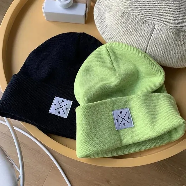 2024 Winter Knitted Beanie Cap High Quality Adult Colorful Wholesale with Custom Logo Low MOQ