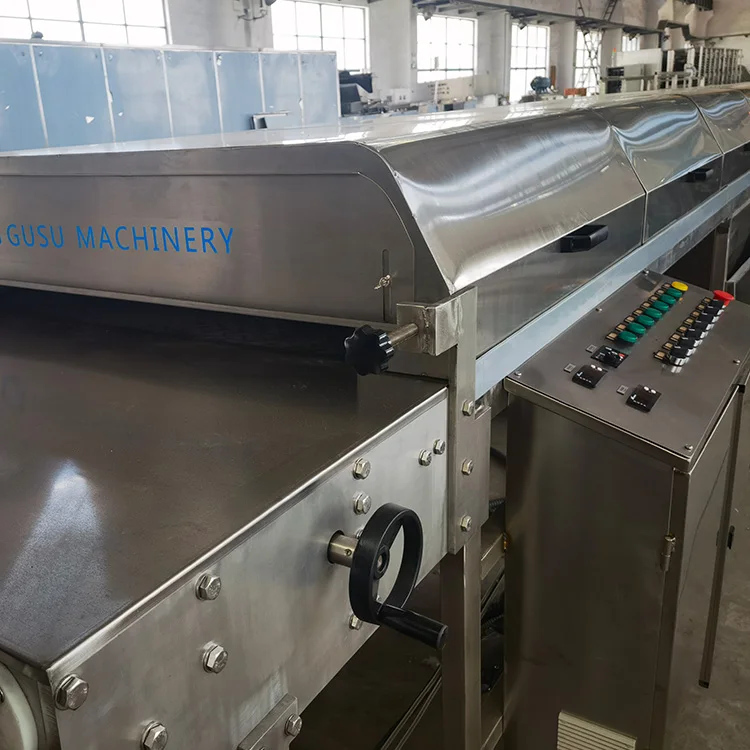 Automatic Cake & Donut Coating Chocolate Making Machine Chocolate Enrobing Equipment for Sale