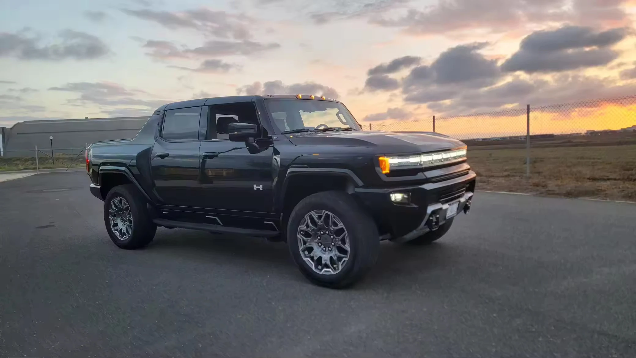New 2024 GMC Hummers EV 3X Pickup
