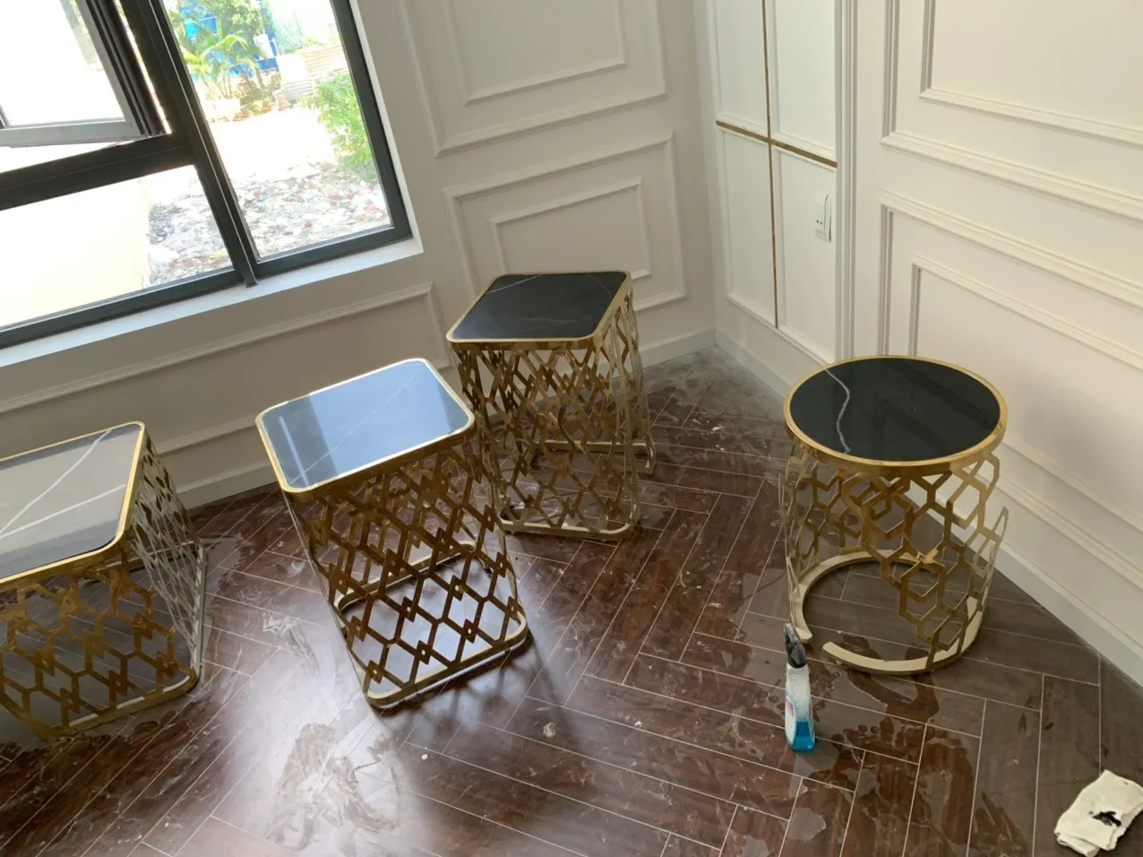 Calacatta White Quartz Veins Artificial Stone Kitchen Table with Competitive Price Sale Choice Top Edge