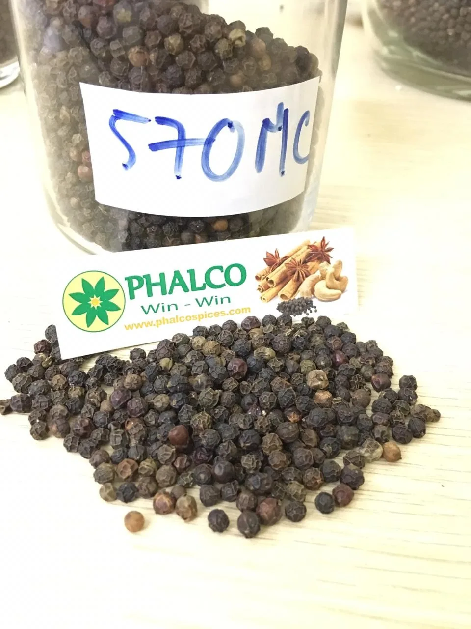 Вьетнамская машина для очистки черного перца жирный Аста вьетнамского происхождения новый урожай