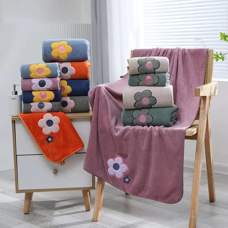 Chinese High Quality  Home Towel Custom logo Size and Weight Coral Fleece Microfiber Bath Towel